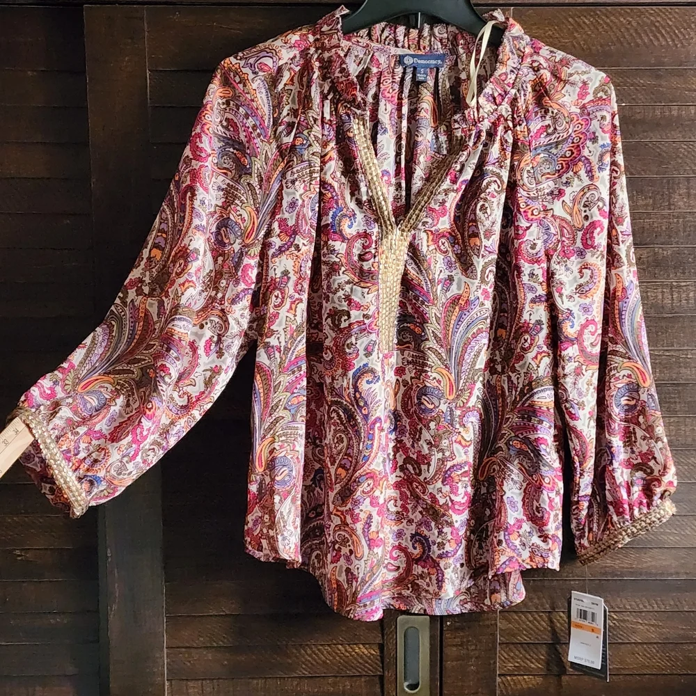 Democracy Woven Top Paisley Print 3/4 Blouson Sleeve Ruffle V-Neck Sage Burry S. - Picture 7 of 11